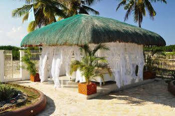 Sagastrand Beach Resort Olango Island Buitenkant foto